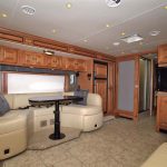 40-1_tiffin_allegro_breeze_32_02