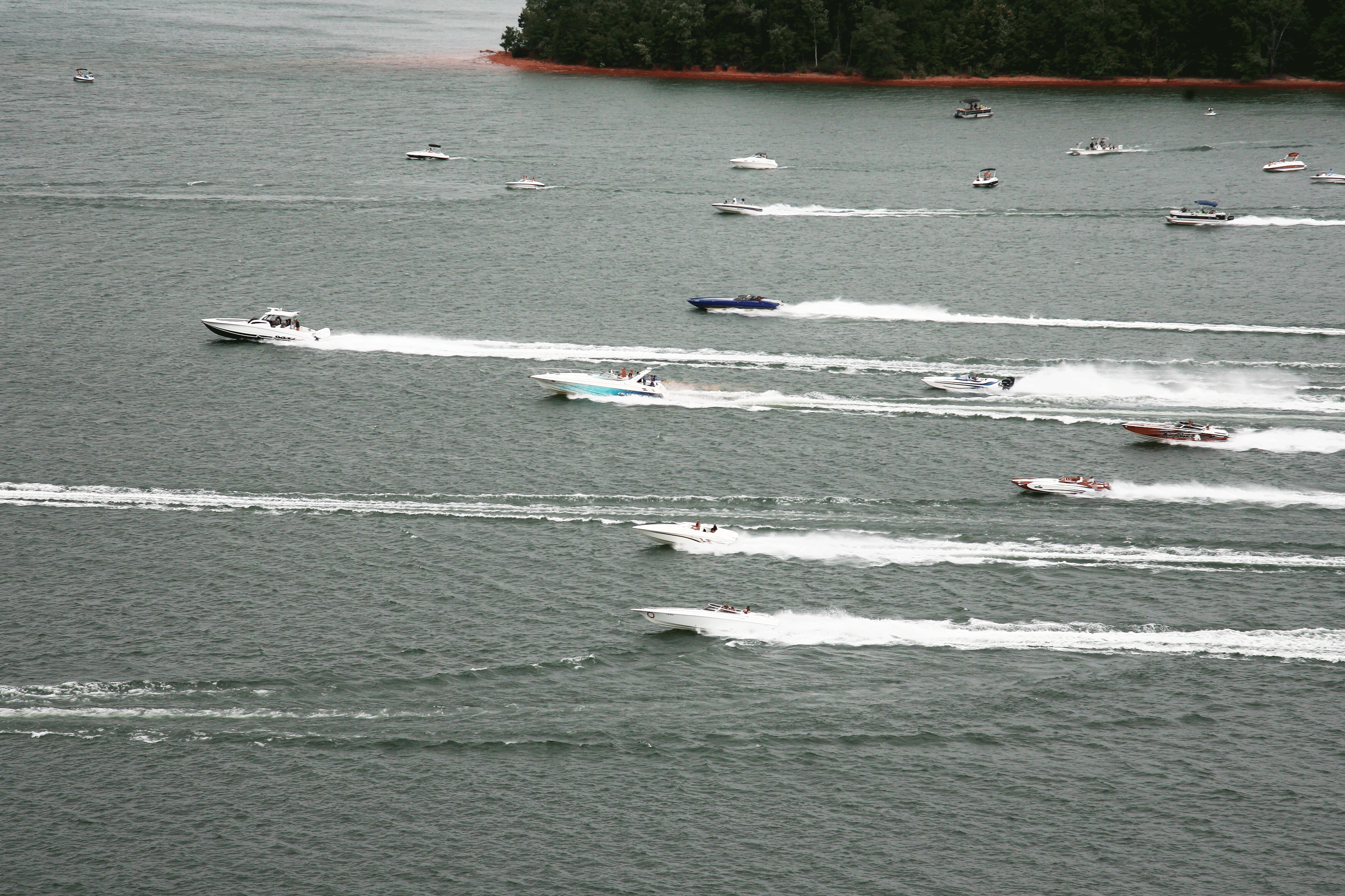 South Carolina Boaters Take Care of Their Neighbors at Hartwell Lake