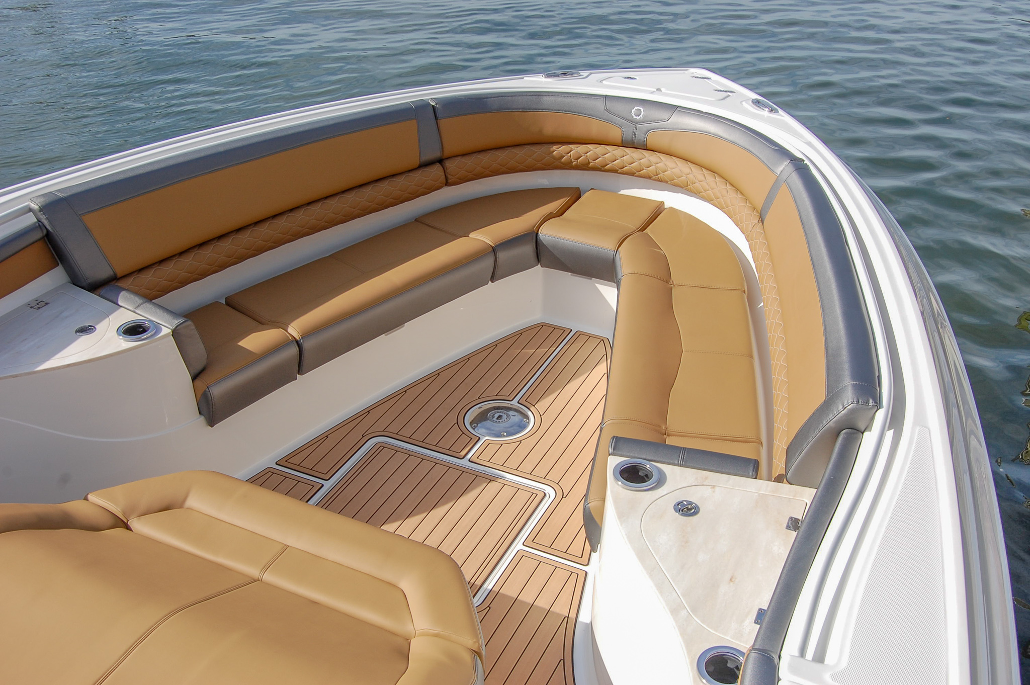 Fountain Powerboats 43 NX Poker Runs America