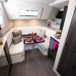 380SSC.maincabin.window