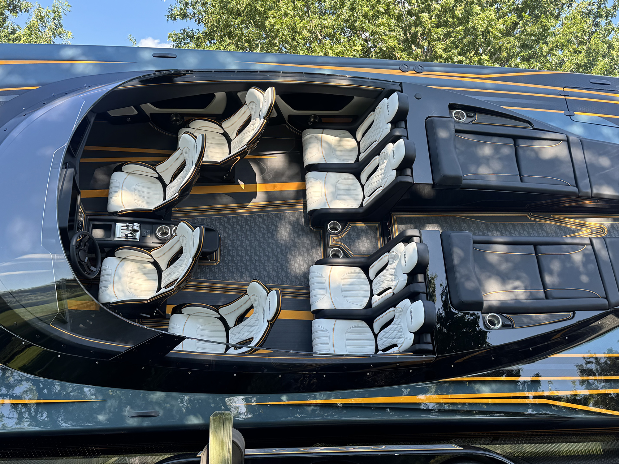 428 Platinum cockpit